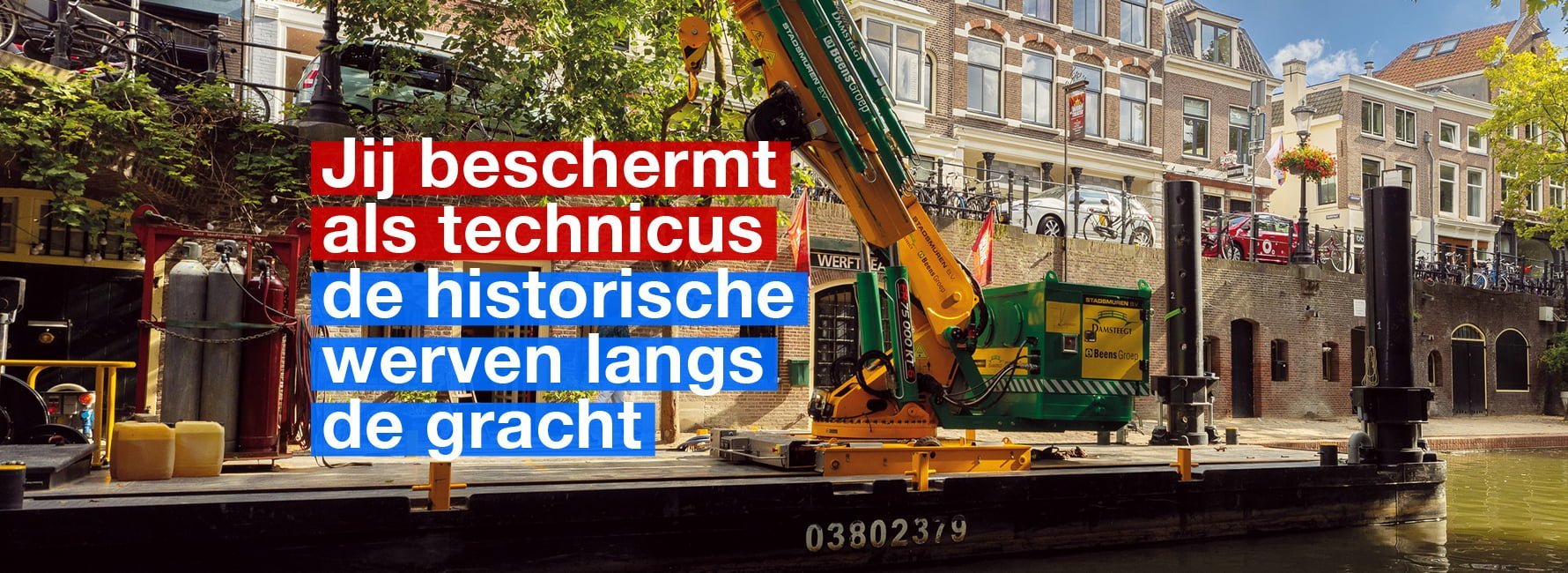 Utrechtse werven met daarin een drijvend ponton met hijskraan