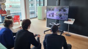4 collega's spelen MarioKart