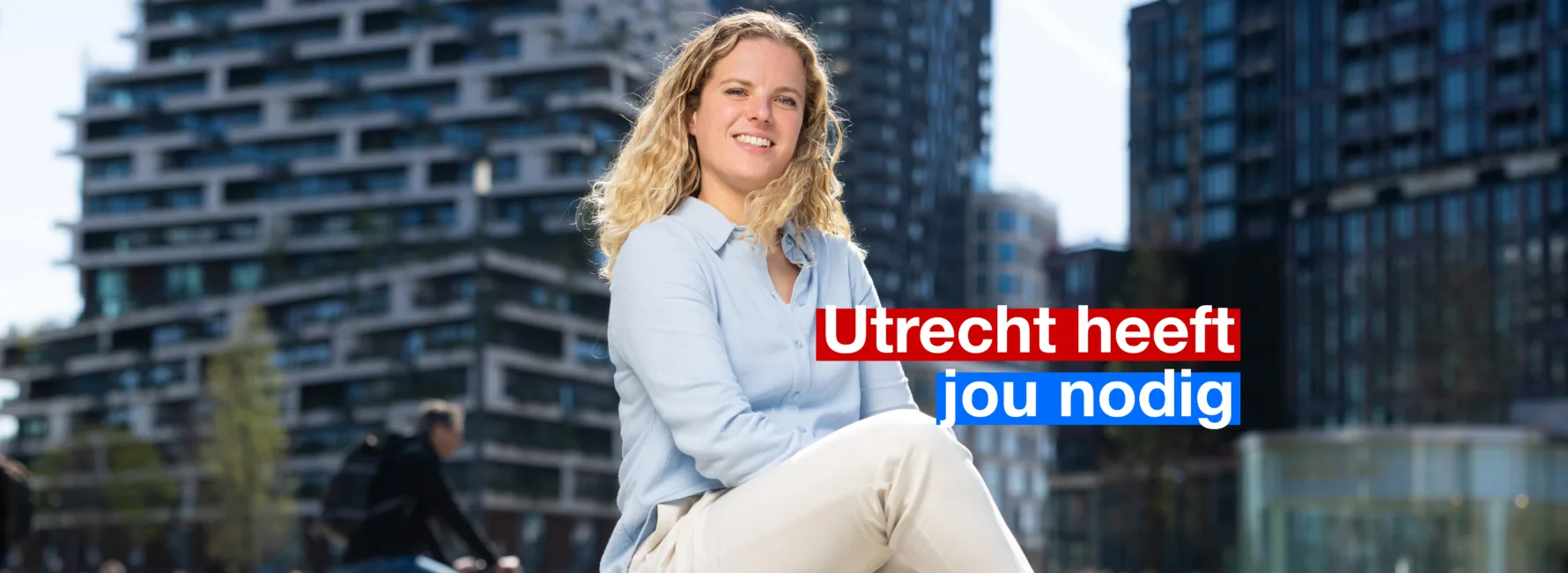 Luna zit op het Jaarbeursplein